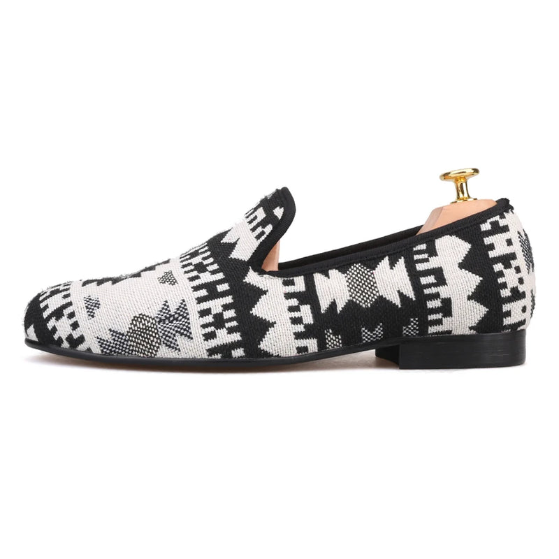 Piergitar 2019 New black and white cotton fabric men loafers retro style handmade men smoking slippers plus size male's flats