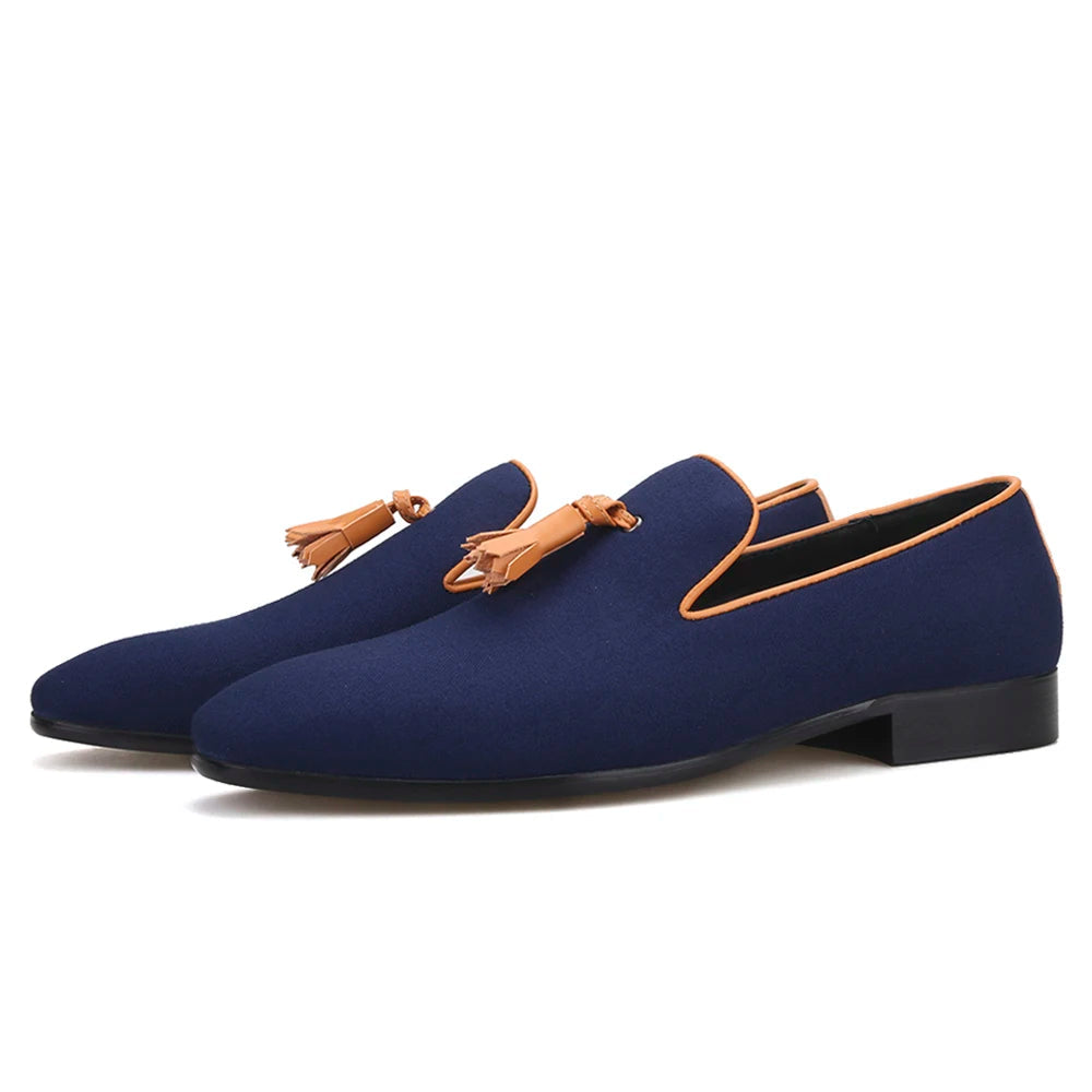 Men's canvas smoking slippers with leather tassel and two colors.