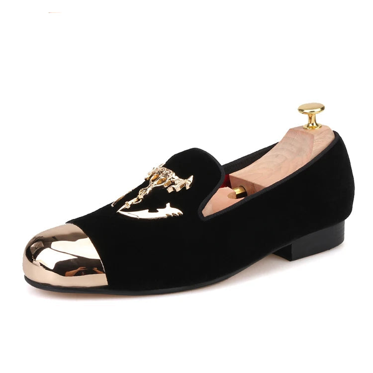 black / 16