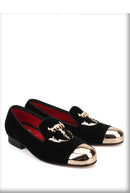British style men's loafers with gold toes and a skull buckle, black velvet men's shoes.