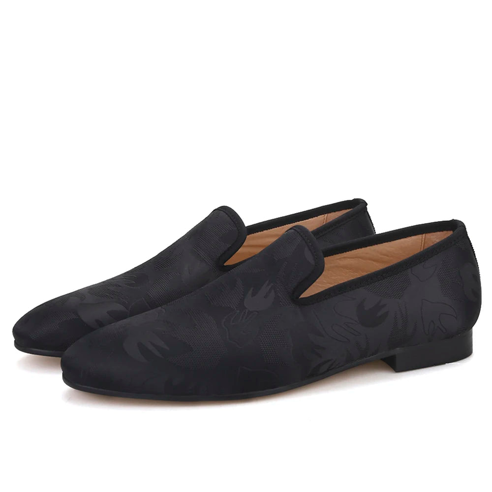 Men's smoking slippers and party shoes with camouflage prints.