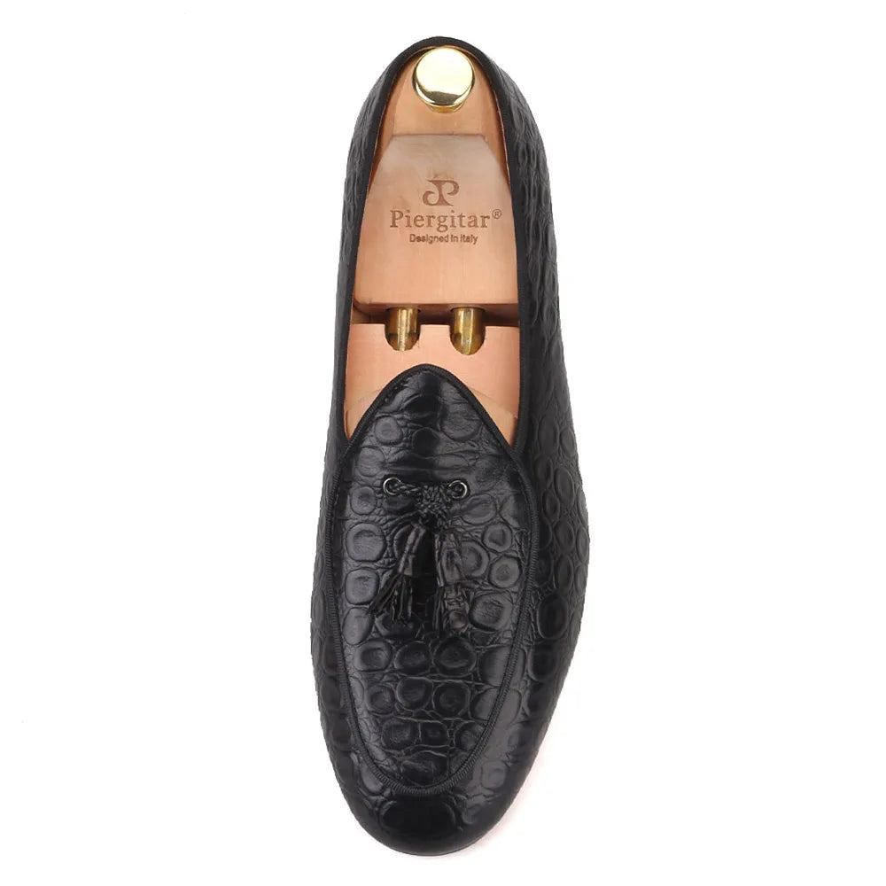 Piergitar 2019 Handmade embossed Genuine Leather Men shoes party and wedding Men's loafers with matching tassel plus size