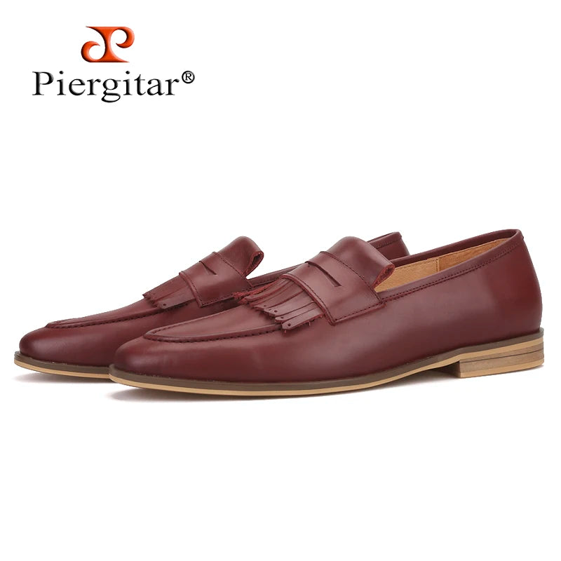 Piergitar 2019 hand-brushed calfskin men leather shoes with fringes wedding and party men's loafers smoking slippers plus size