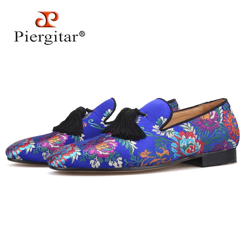 Piergitar brand 2019 new arrival Floral printing men loafers with big tassel wedding and prom men's silk shoes smoking slippers