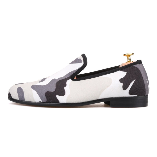 New style Combining traditional loafers with military design in a slipper exaggerated print