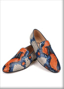 Men's casual shoes with tassels and cow leather in a snake pattern.