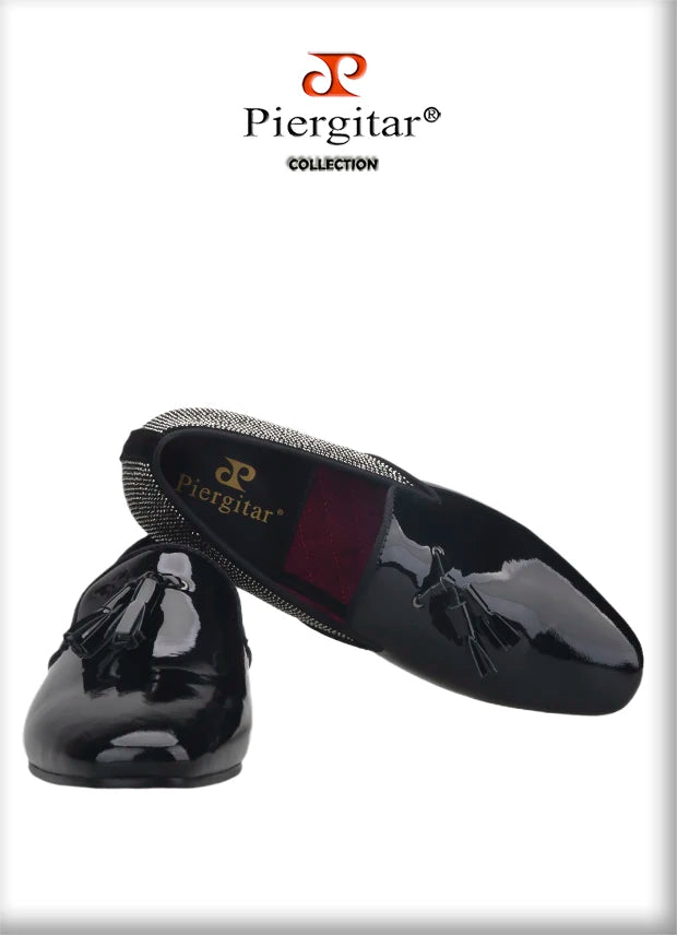 Piergitar 2021 Handmade Black Patent Leather Tassel Design Men's Loafers Classic Stitching Rhinestone Men Flats Red Color Bottom