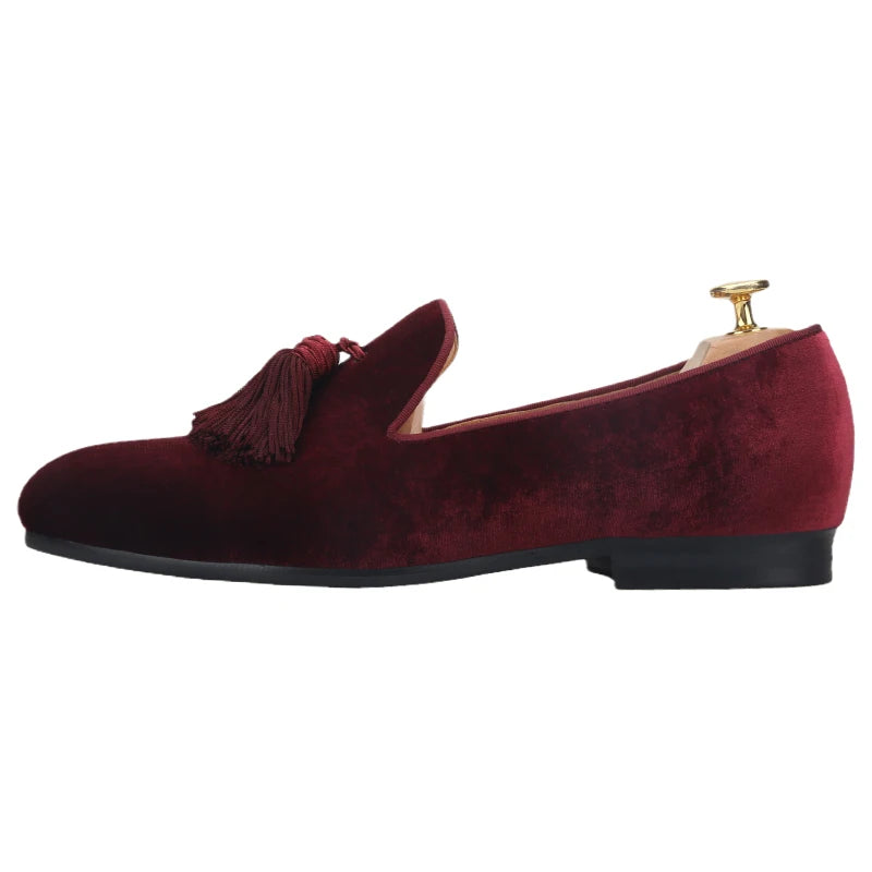 Piergitar 2019 New dark red colors velvet men tassel shoes Wedding men loafers handmade men's casual shoes smoking slippers