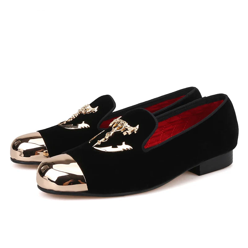 British style men's loafers with gold toes and a skull buckle, black velvet men's shoes.