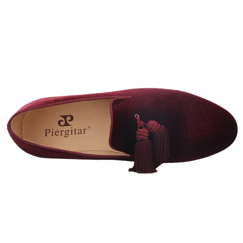 Piergitar 2019 New dark red colors velvet men tassel shoes Wedding men loafers handmade men's casual shoes smoking slippers