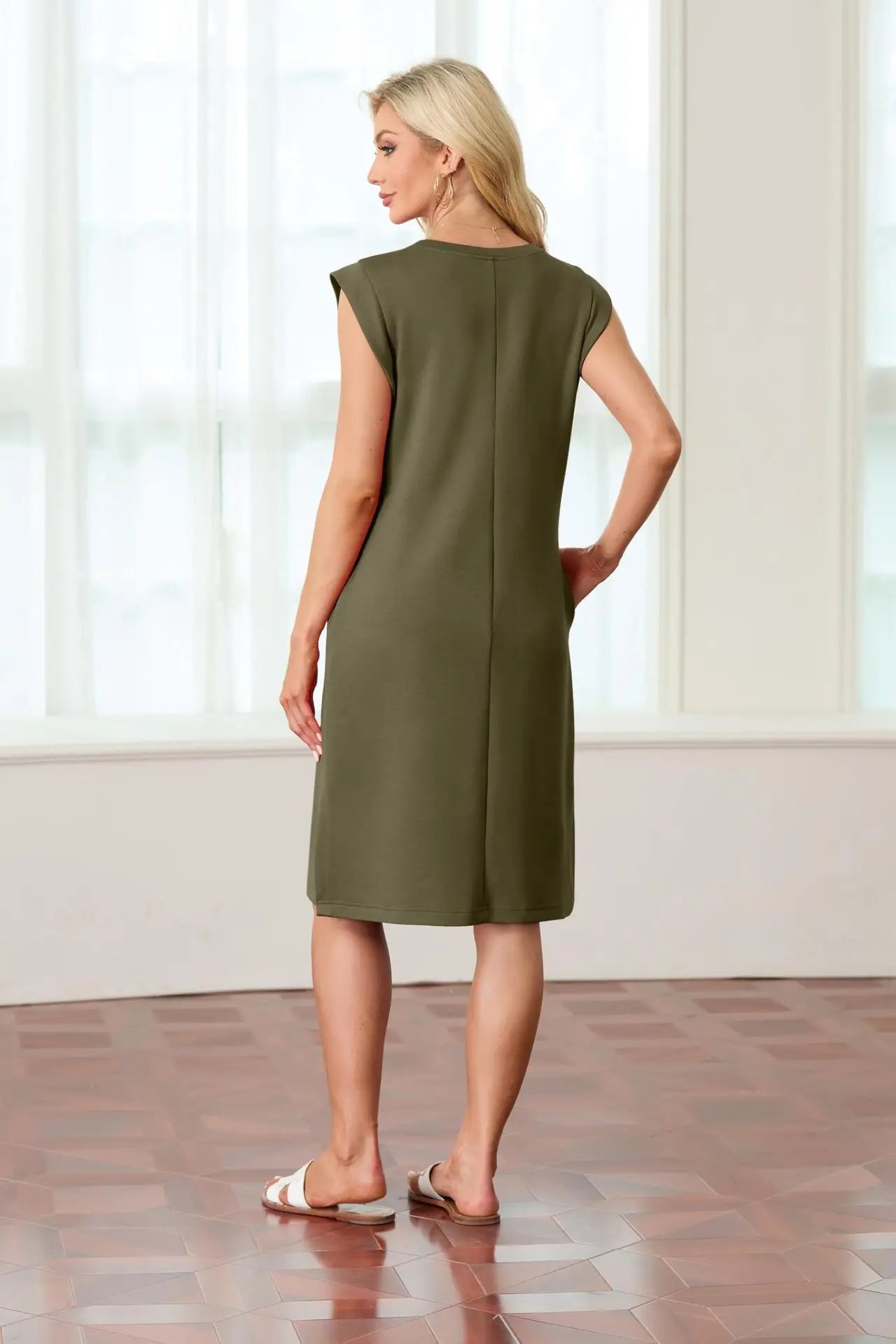 New Fashion And Multifunctional Temperament Round Neck Neck Sleeves Solid Color Summer Dress