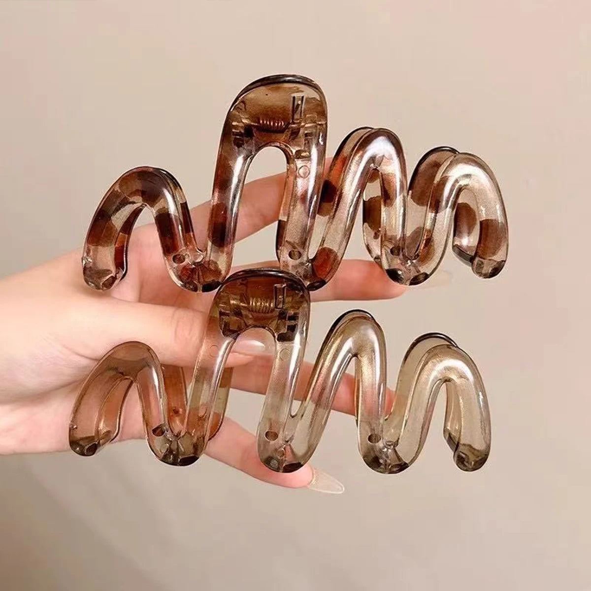 Glossy Large Lightweight Plastic Hair Clip