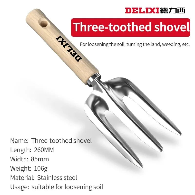 Three tooth spade