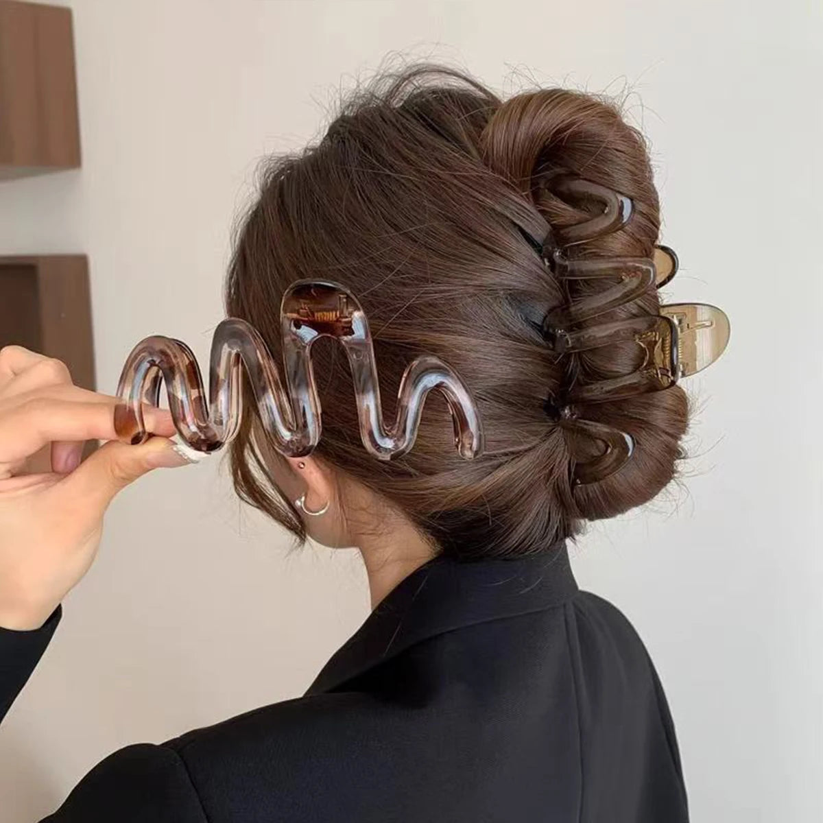 Glossy Large Lightweight Plastic Hair Clip