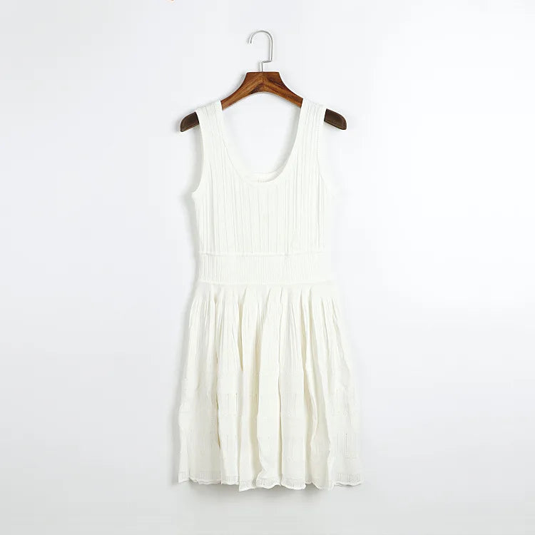 White / S