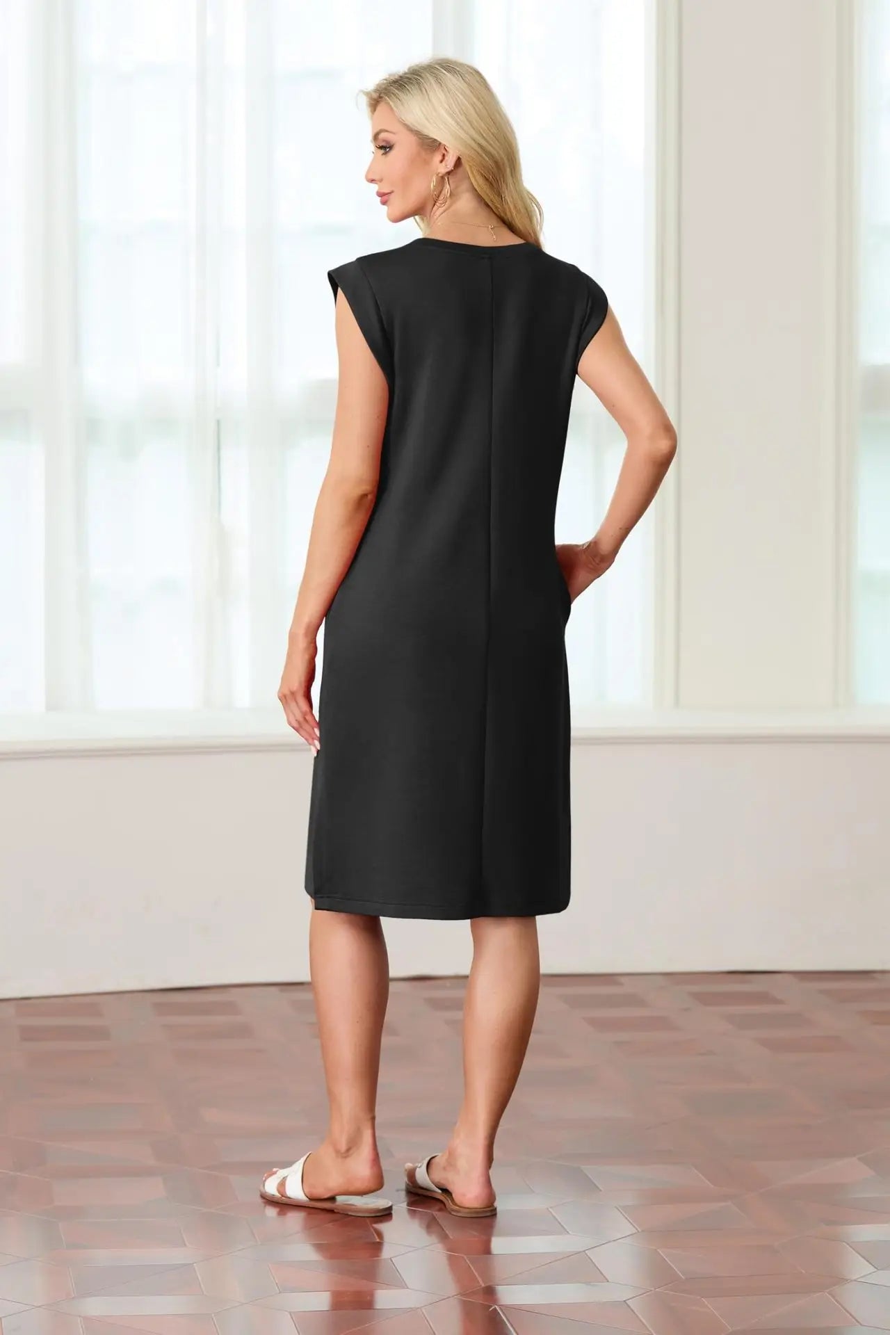 New Fashion And Multifunctional Temperament Round Neck Neck Sleeves Solid Color Summer Dress