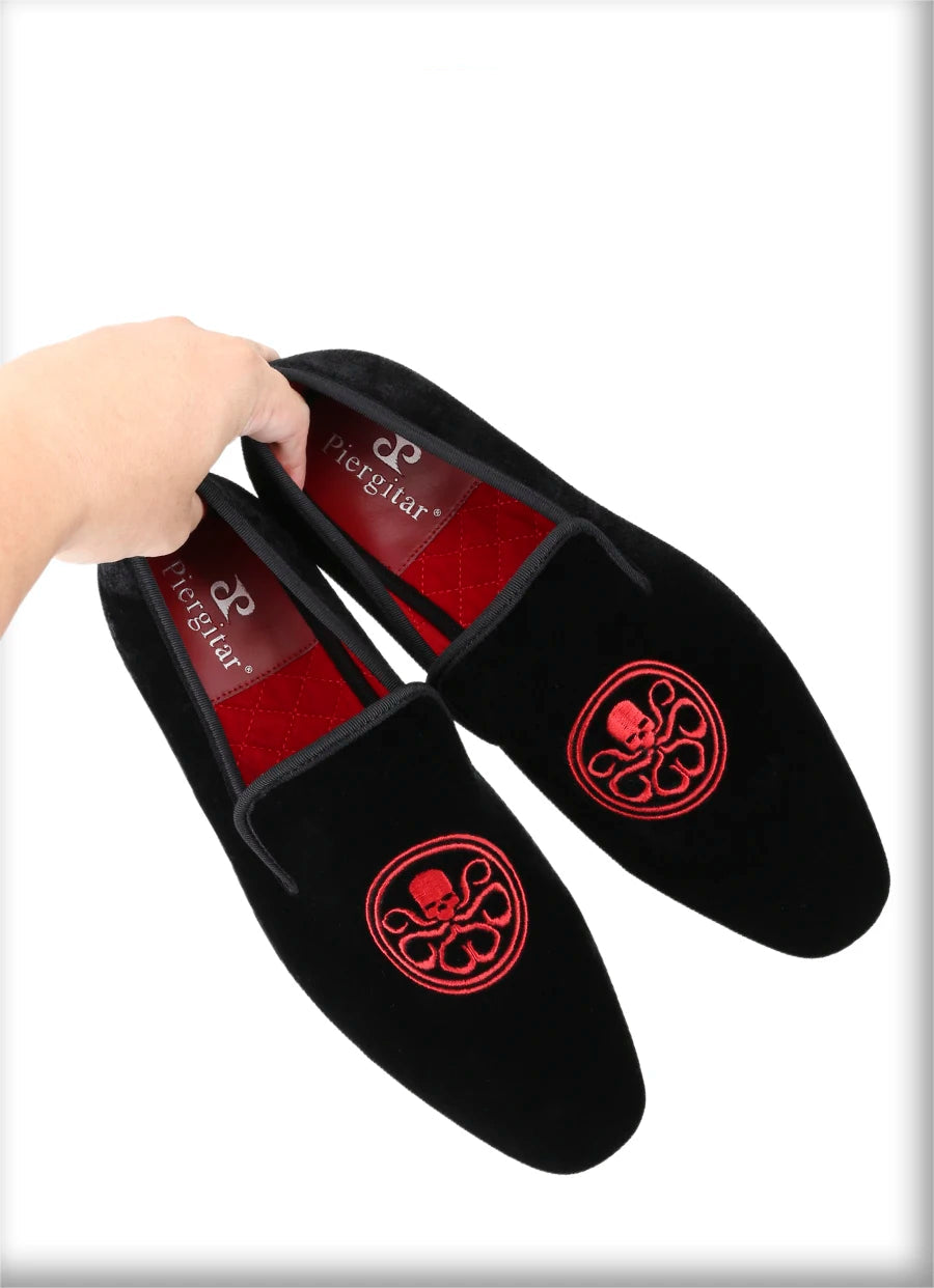 New Style Black Velvet Moccasins Embroidered Skull Design Slip-On Smoking Shoes for Men