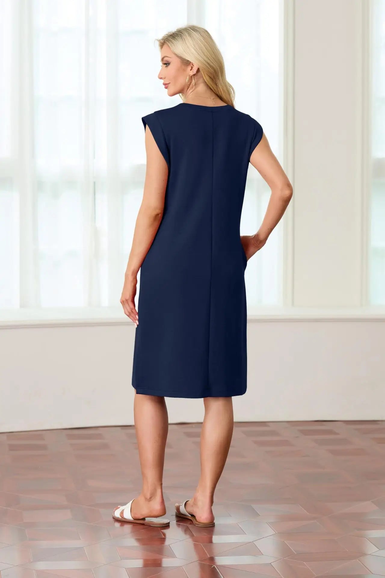 New Fashion And Multifunctional Temperament Round Neck Neck Sleeves Solid Color Summer Dress