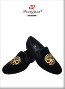 Piergitar New Arrival Black Velvet Men's Loafers Handmade African Tribal Embroidery Man Smoking Slippers For Pary And Wedding