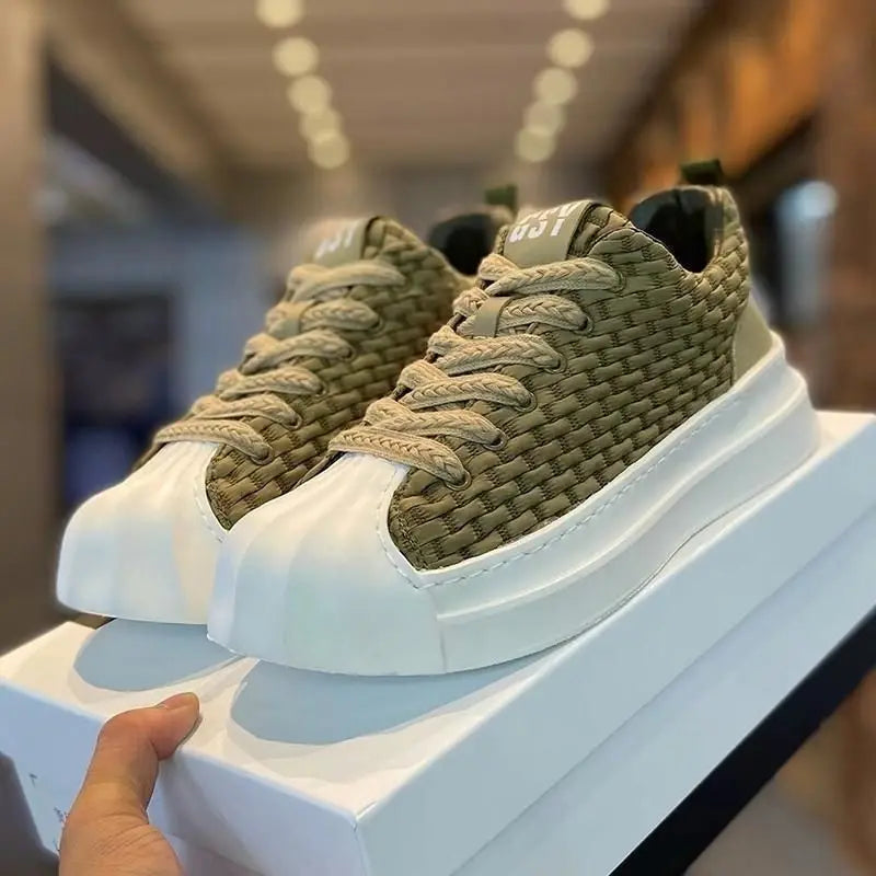 KHAKI / 39