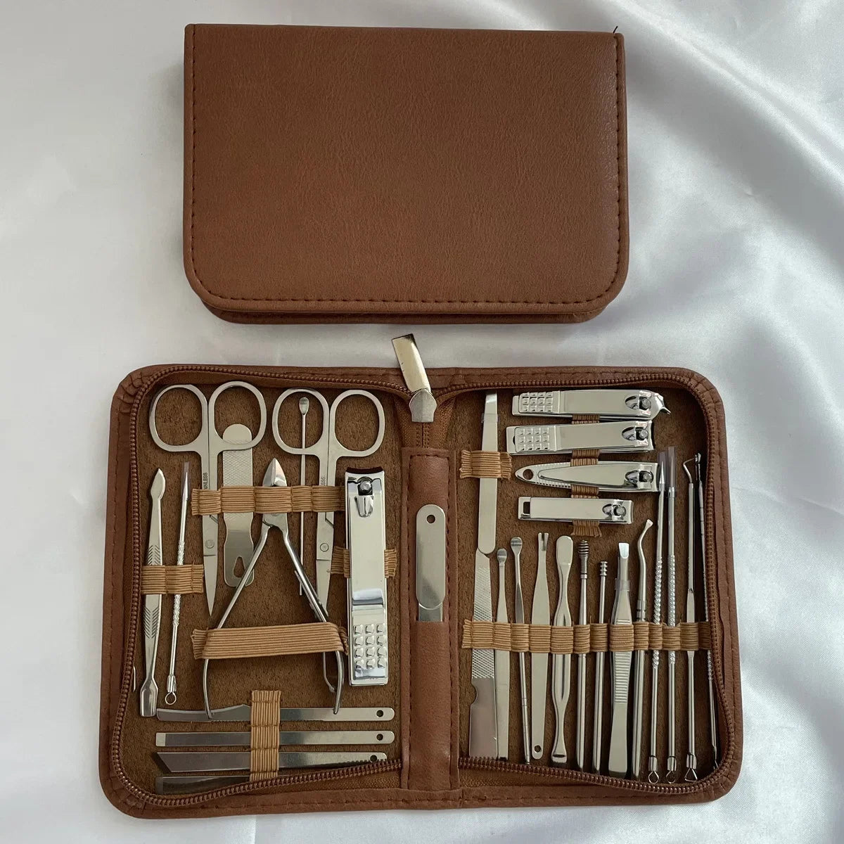 8/32pcs Manicure Set Professional Pedicure Kit